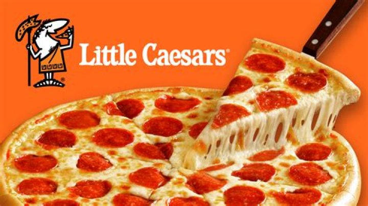 How many calories are in a Little Caesars slice of cheese pizza